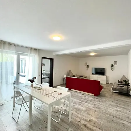 Frisch Renovierte In Fuer 6 Gaeste شقة Ochtendung