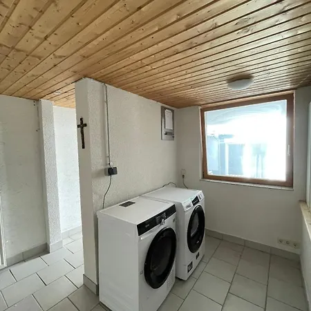 شقة Frisch Renovierte In Fuer 6 Gaeste